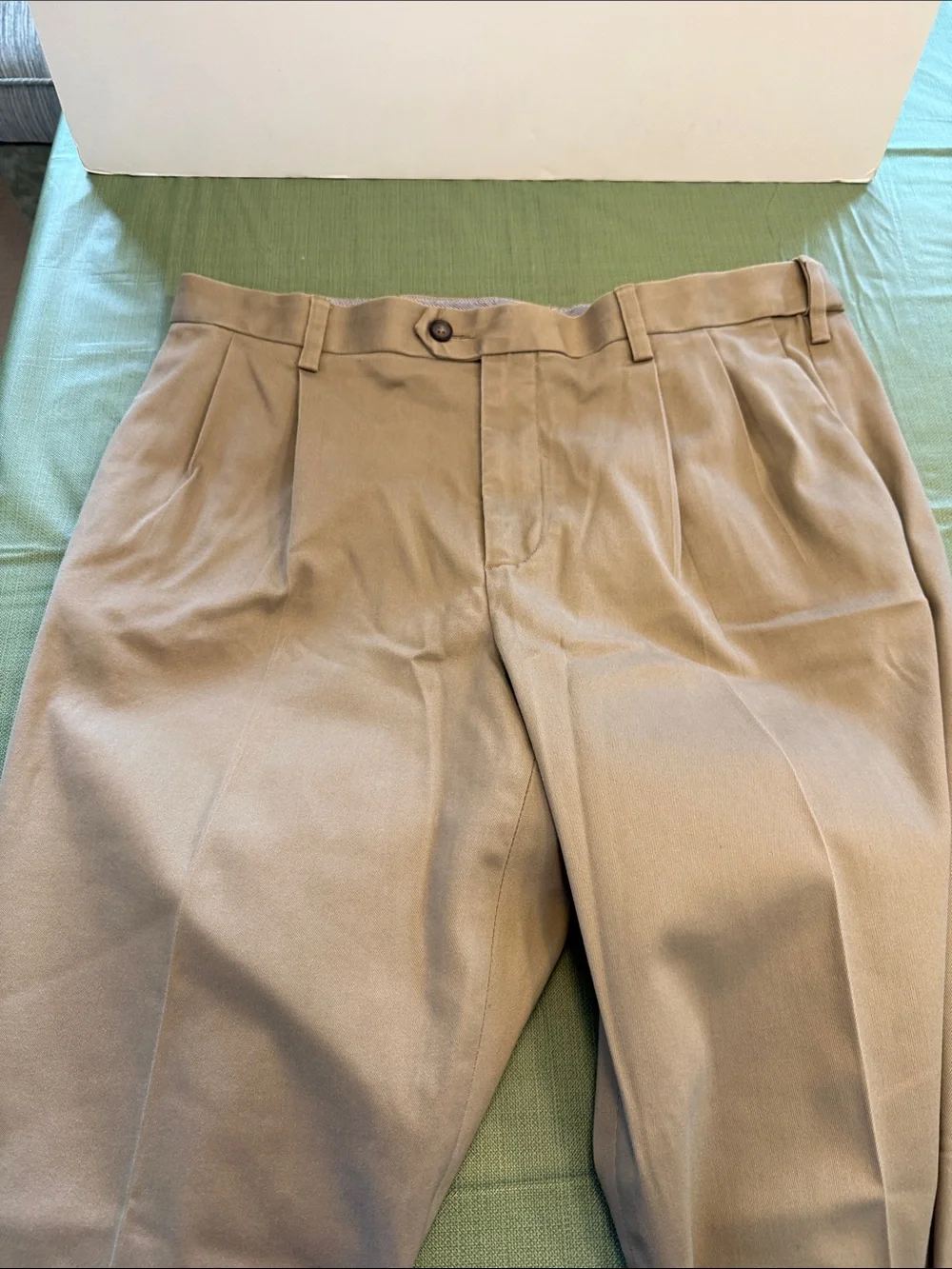 Croft & Barrow Classic Fit Khaki Chino Pants  Size 34x30